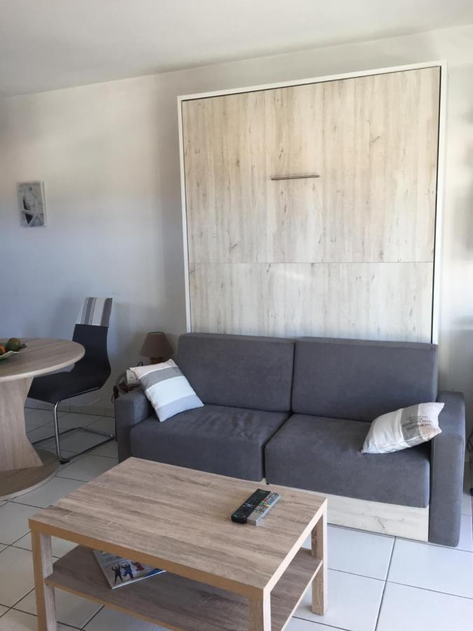 F2 Immeuble Les Pieds Dans L'Eau Appartement Villeneuve-Loubet Buitenkant foto
