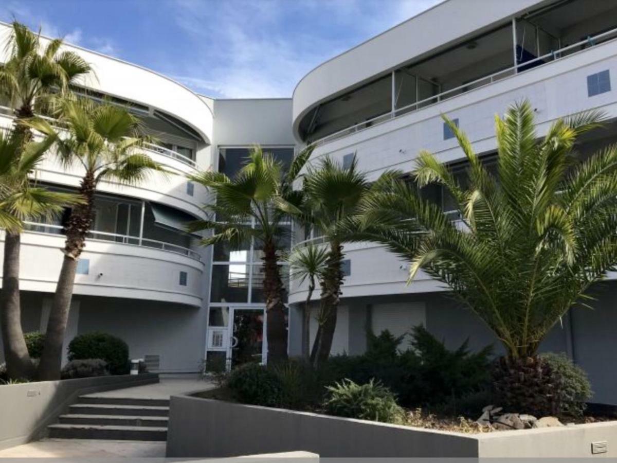 F2 Immeuble Les Pieds Dans L'Eau Appartement Villeneuve-Loubet Buitenkant foto