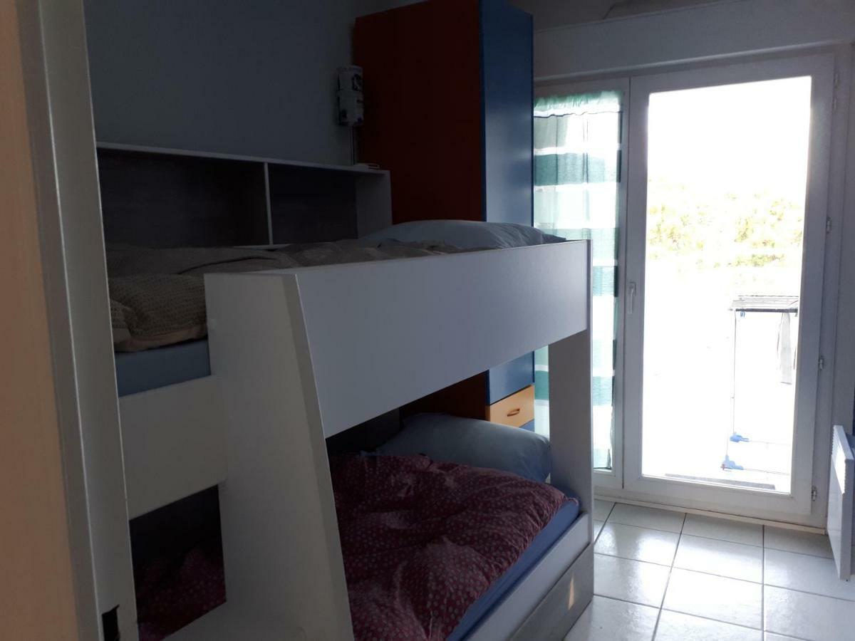 F2 Immeuble Les Pieds Dans L'Eau Appartement Villeneuve-Loubet Buitenkant foto