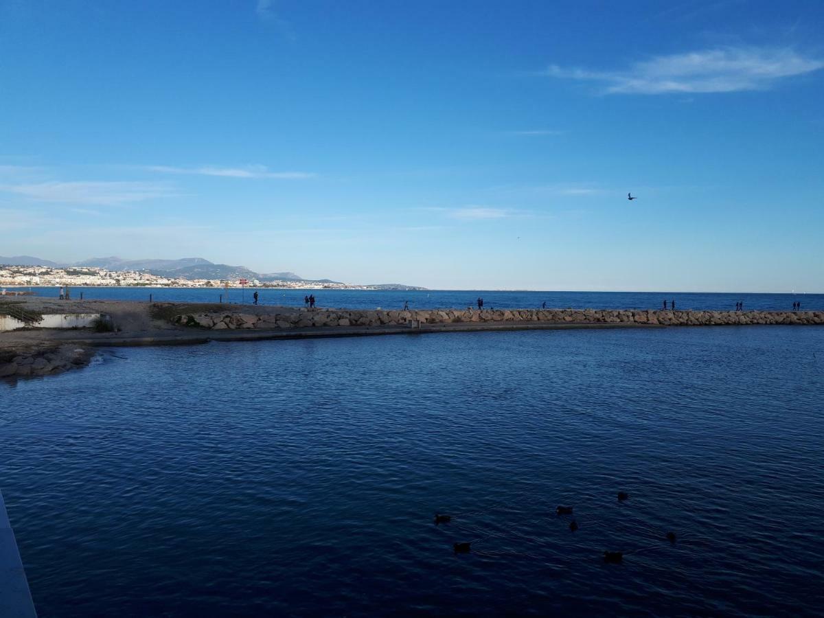F2 Immeuble Les Pieds Dans L'Eau Appartement Villeneuve-Loubet Buitenkant foto